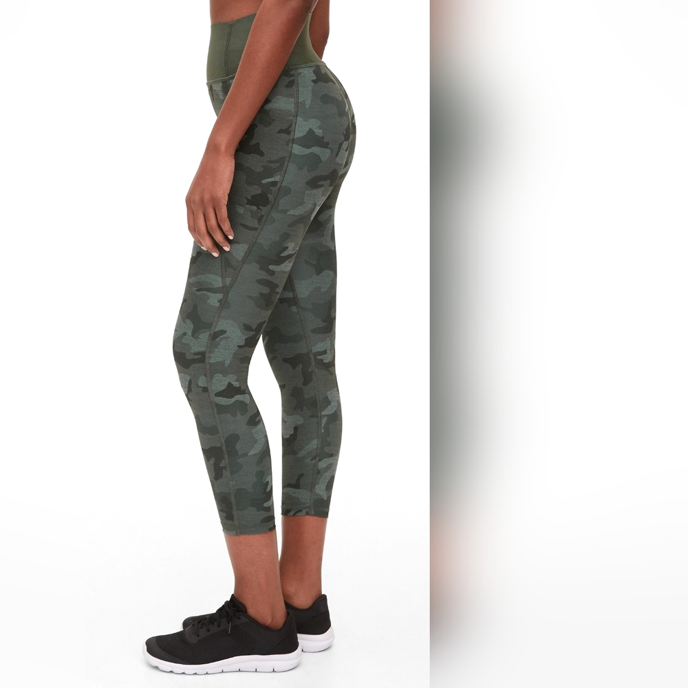 GAP GapFit High Rise Print Pocket 7/8 Leggings in Sculpt Revolution